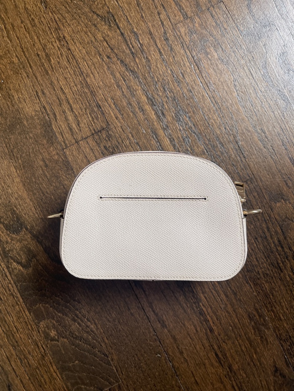 Coach Pebbled Leather Dome Crossbody Bag in Cream with Gold Hardware - Picture 2 of 7